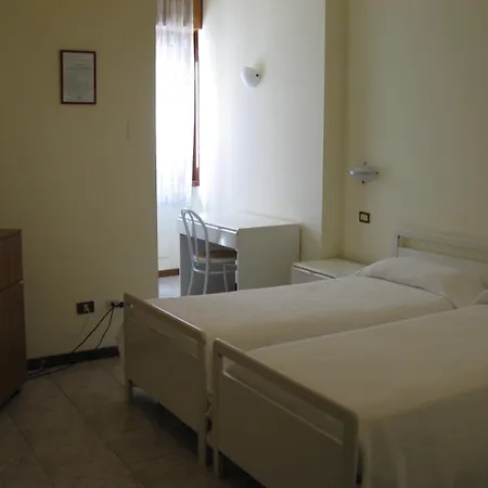 I Cugini מלון 3*